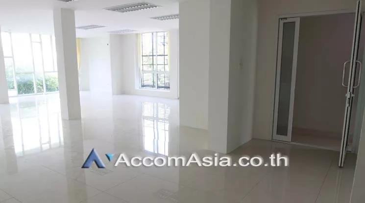 10  Office Space For Rent in Sukhumvit ,Bangkok BTS Phrom Phong AA17079